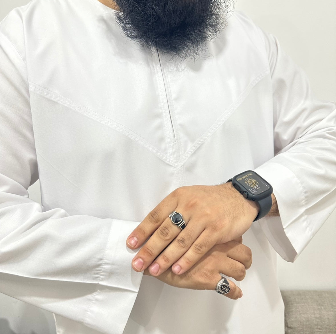 White Omani zip thobe