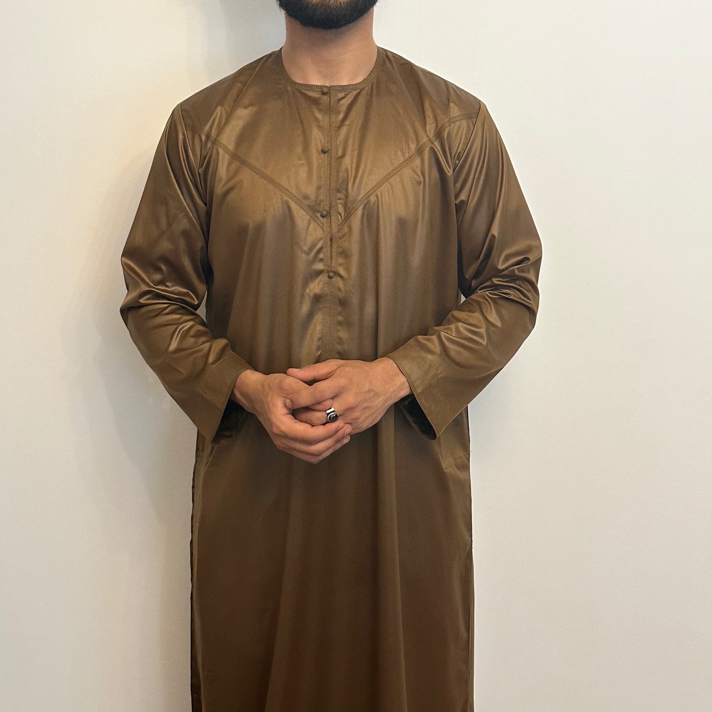 Brown silky Emirati thobe with detachable tassel
