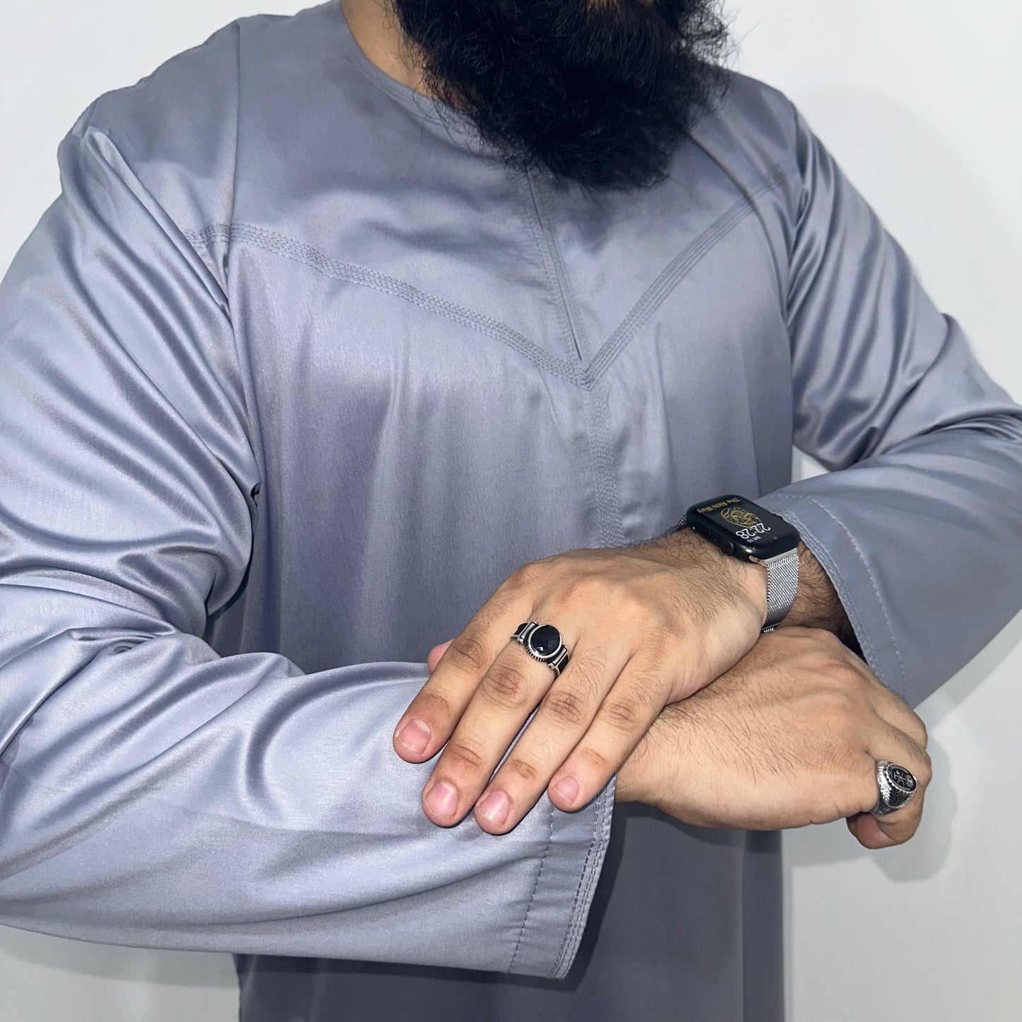 Light grey Omani zip thobe