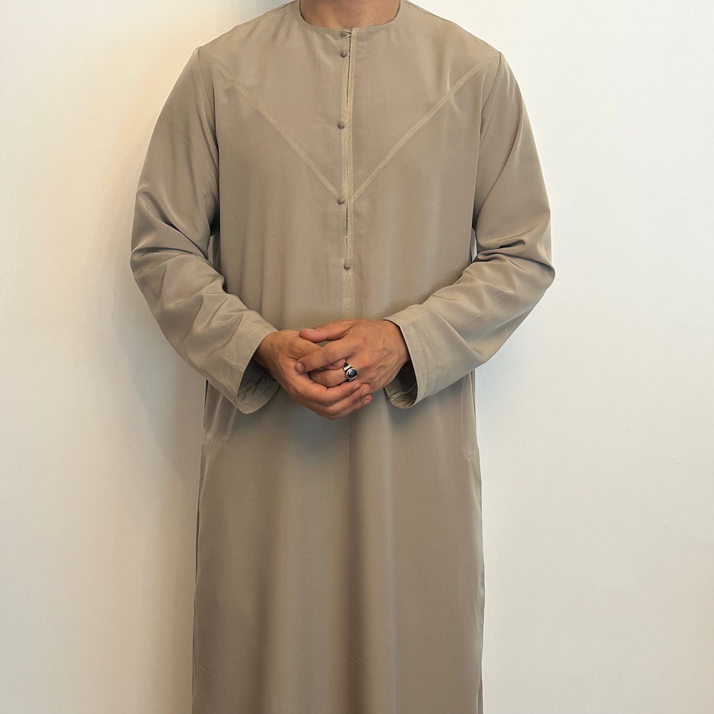 Matte pistachio Emirati thobe with detachable tassel