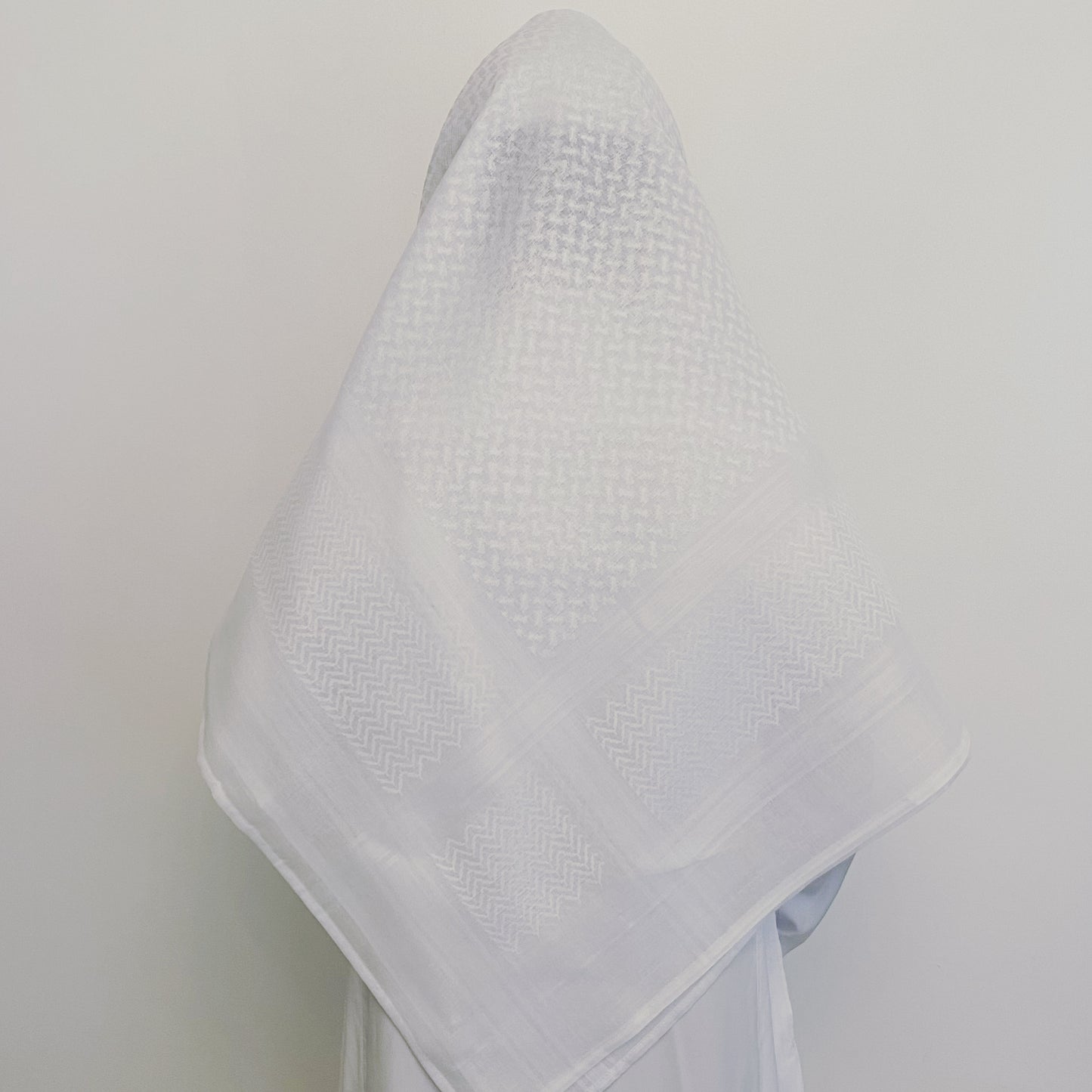 White Saudi shemagh