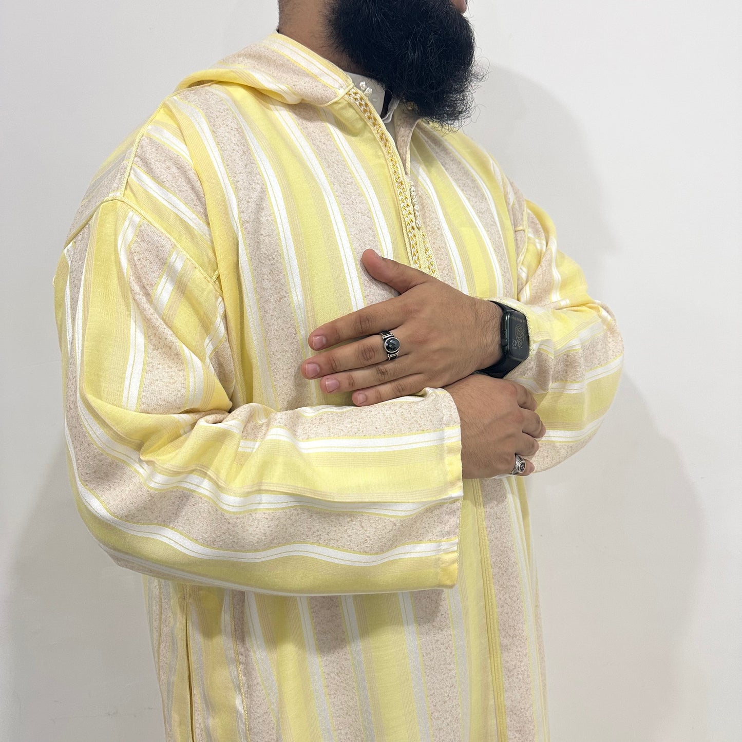 Beige and yellow hooded Moroccan thobe