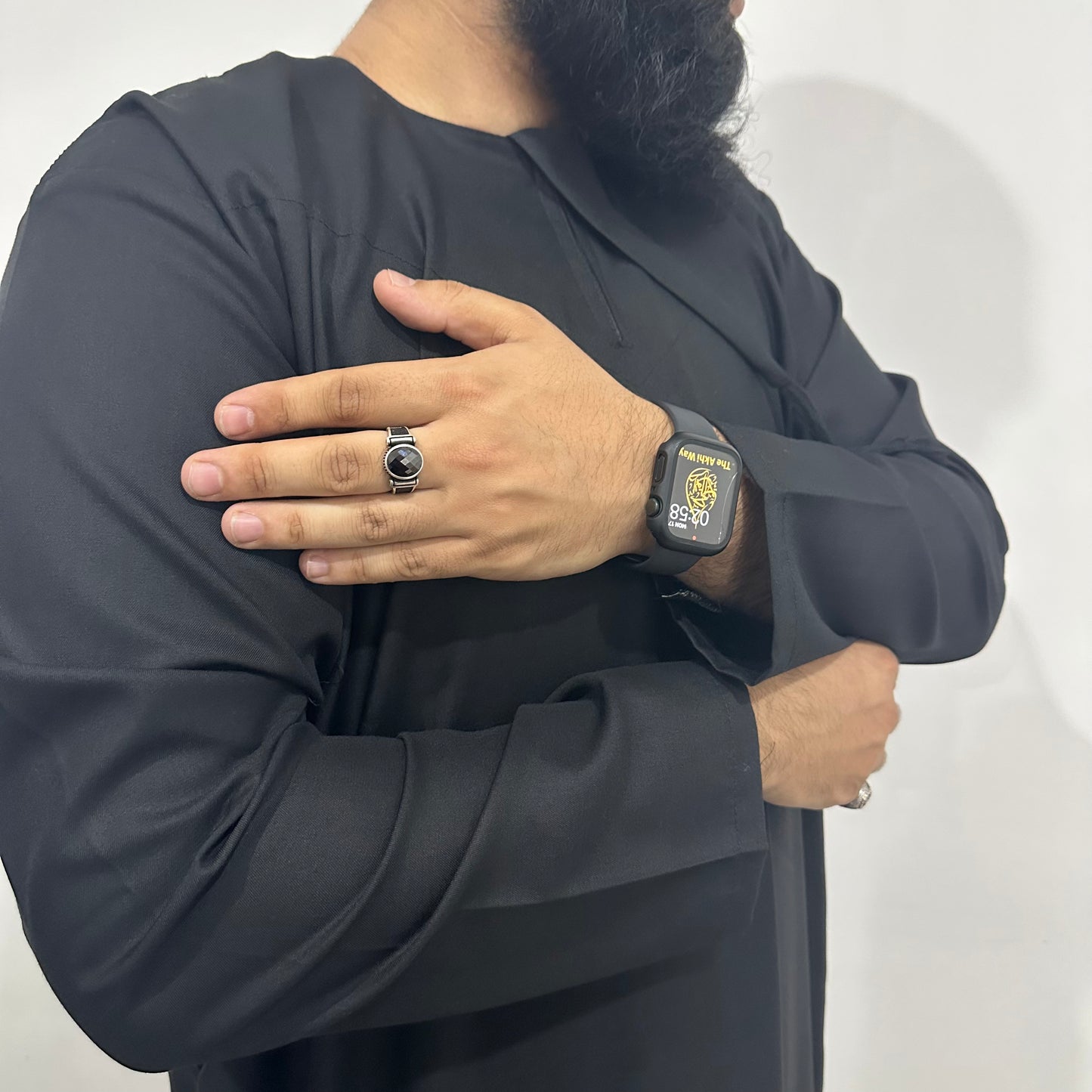 Black slim fit Emirati winter thobe